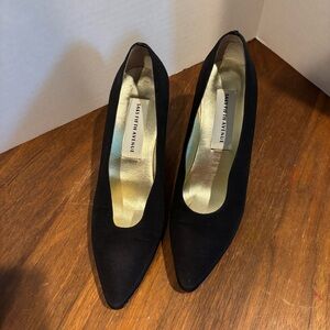 Saks Fifth Avenue Black Heels, size 6